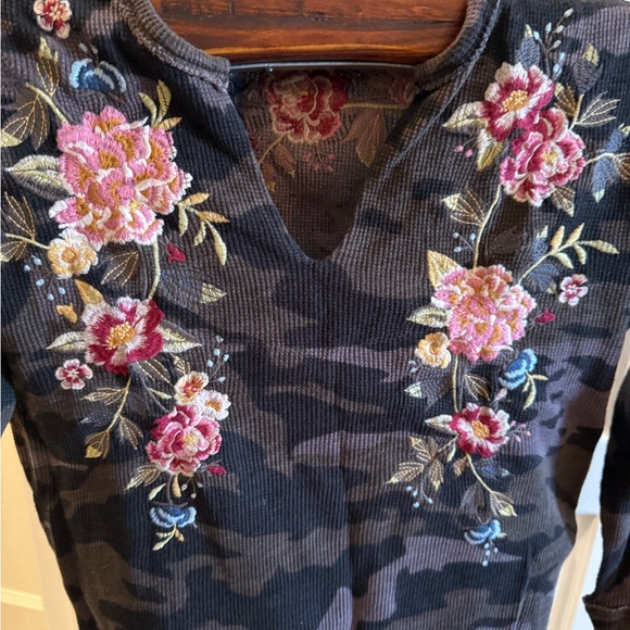 Johnny Was Multicolor Floral Embroidered Top - Picture 8 of 8